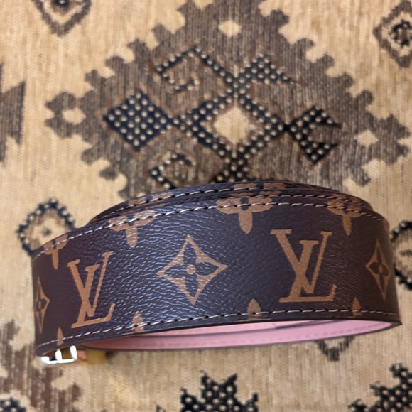LV M-L or CD S-M UNISEX Fashionable Belt Fits
In excellent condition SEND OFFERS - Picture 5 of 13